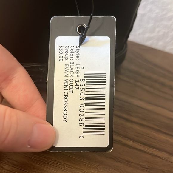 Guess Crossbody Bag - Picture 3 of 4